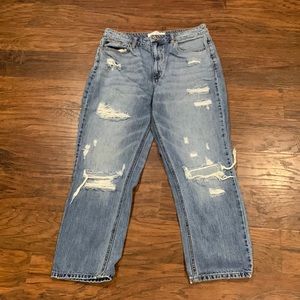 KanCan Size 9/28 Distressed Cropped Denim